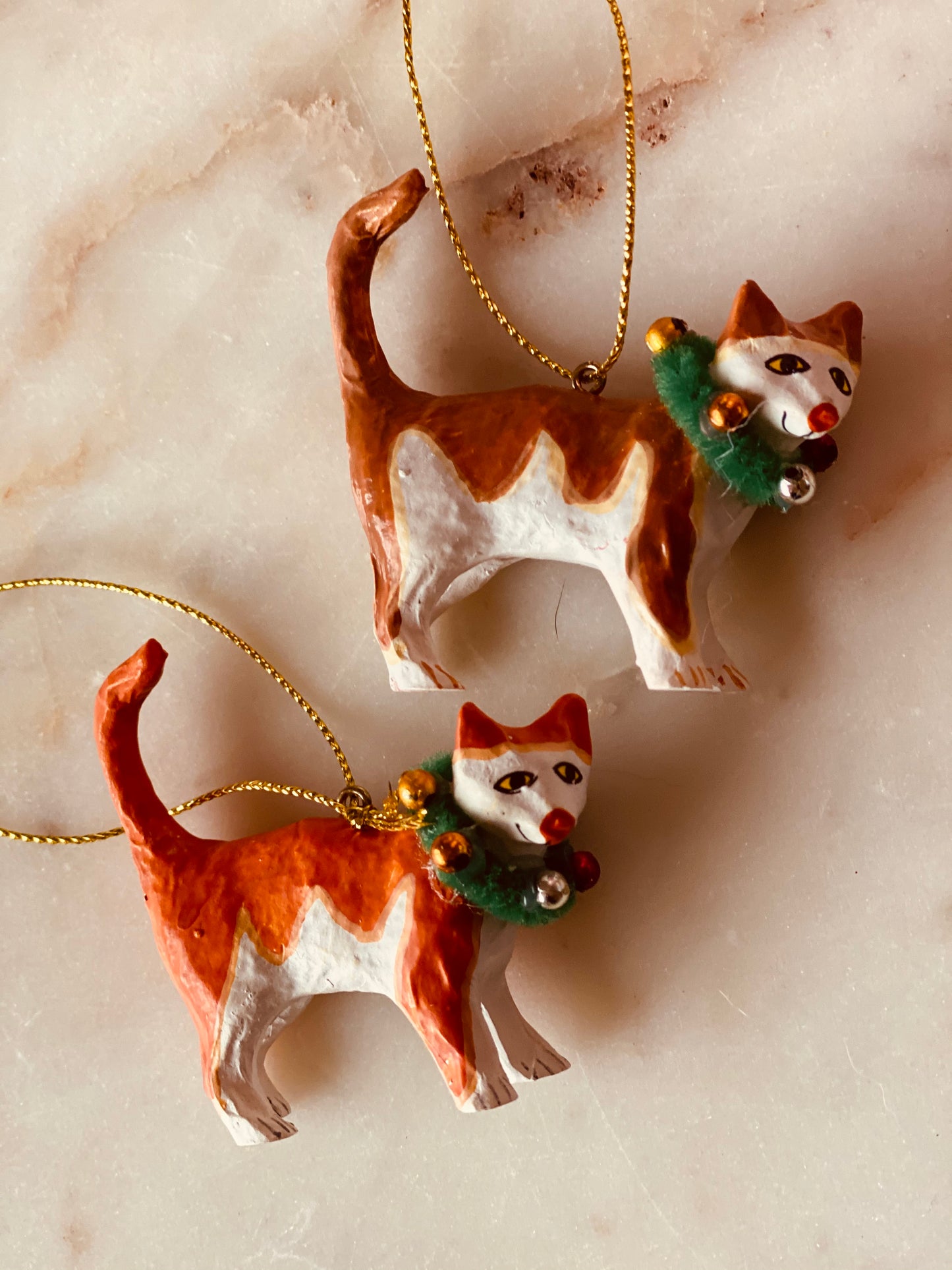 Cat with Wreath Ornament