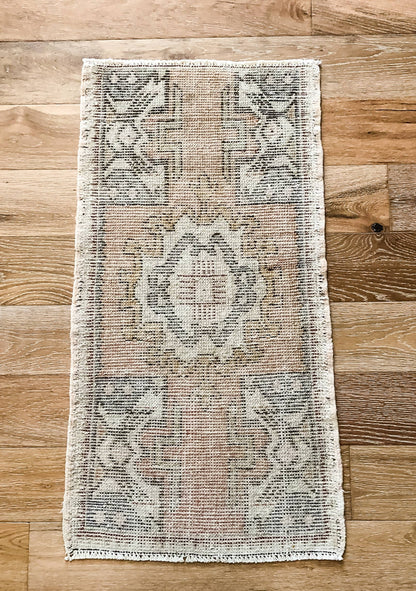 Violet Vintage Rug