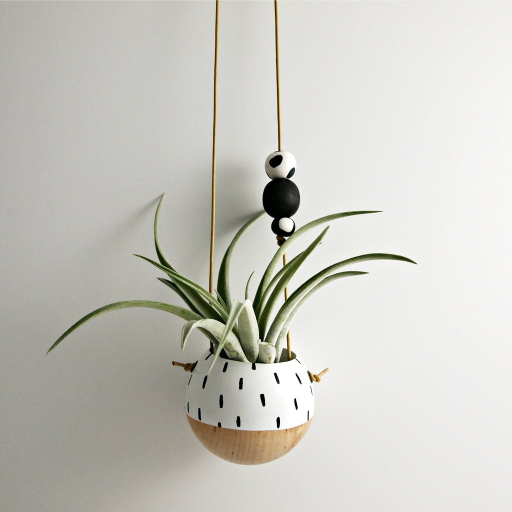 Mini Hanging Sphere Planter- White/Natural w/Black Confetti